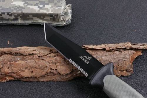 435 Gerber Нож с фиксированным клинкомProdogy Tanto фото 4