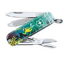 Складной нож Victorinox Classic LE2020 Deep Dive можно купить по цене .                            
