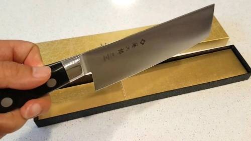 31 Tojiro Кухонный нож для овощей Накири фото 3