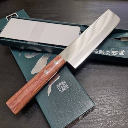 Нож кухонный Накири 135 мм фото 9